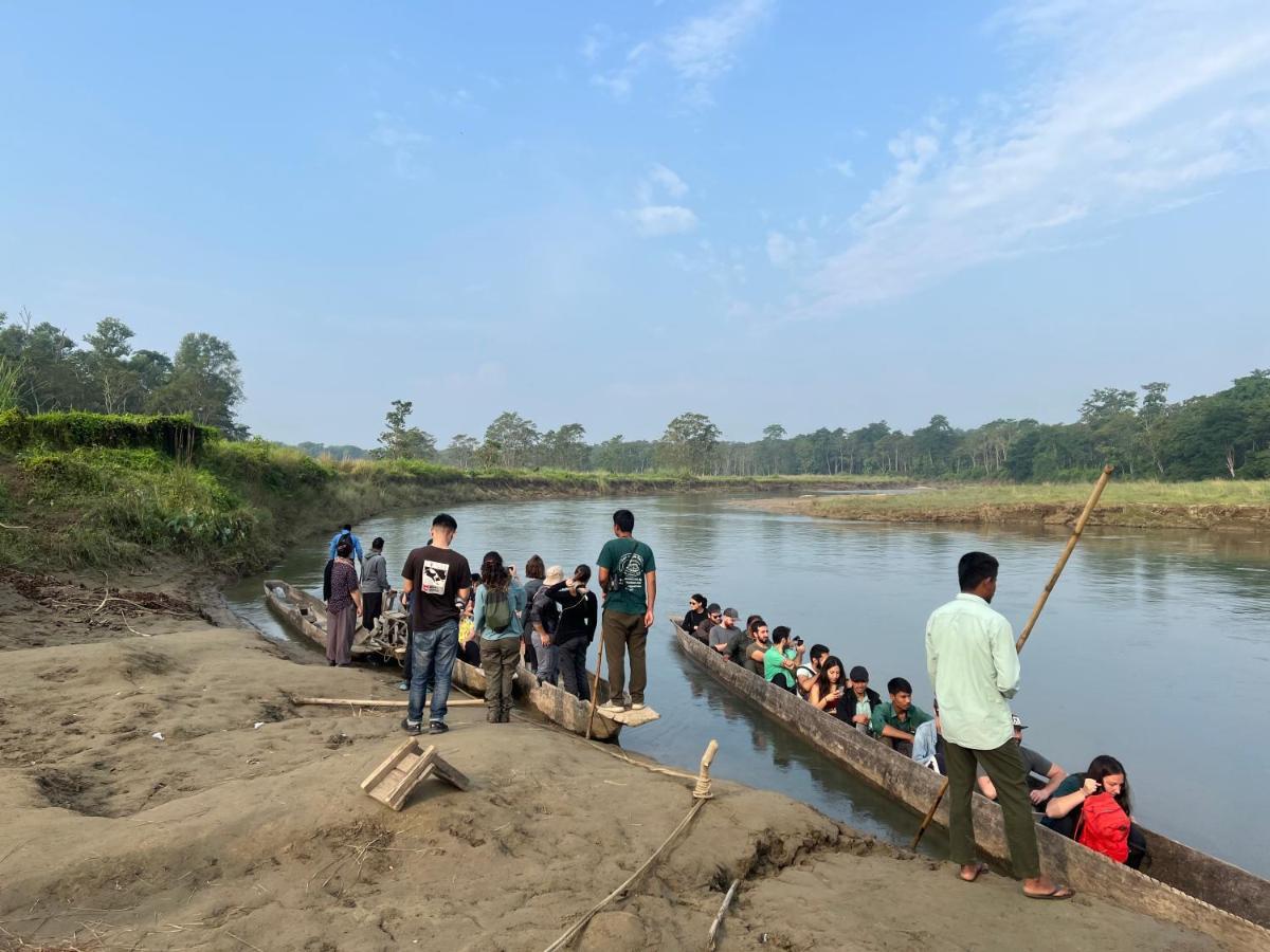 Chitwan Park Village Sauraha Exterior photo